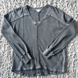 Sundance Charcoal V-Neck waffle Knit Top size M